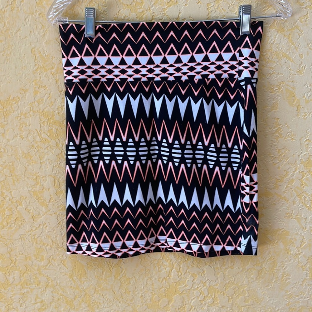 SKIRT by CHARLOTTE RUSSE SIZE M